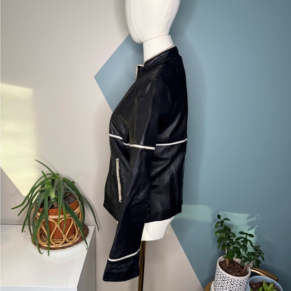 Y2K Black Leather Moto Jacket Cream Contrast Trim 2000s Fitted Biker M LaRue Ca - Picture 4 of 13